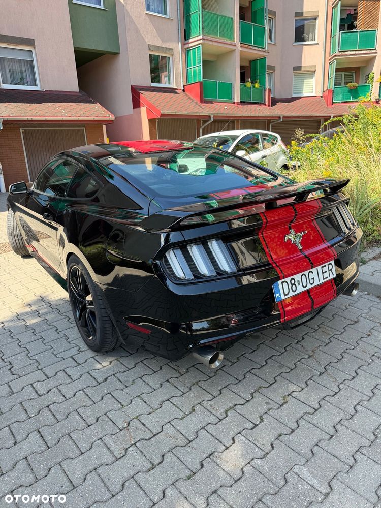 Ford Mustang - 5