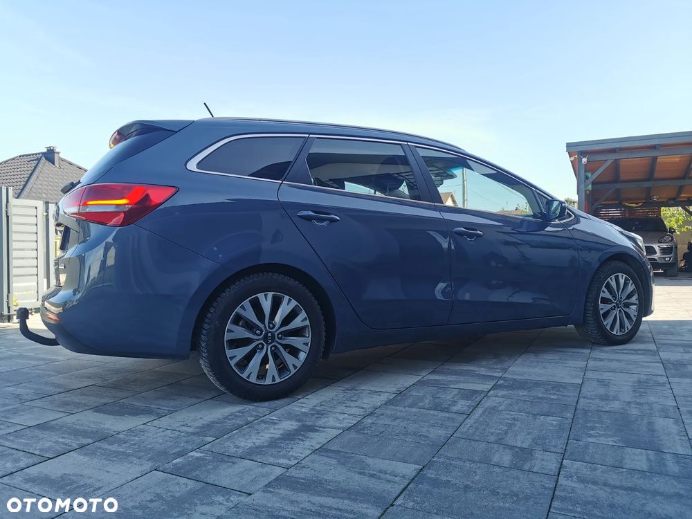 Kia Ceed 1.4 CVVT Dream-Team Edition - 22