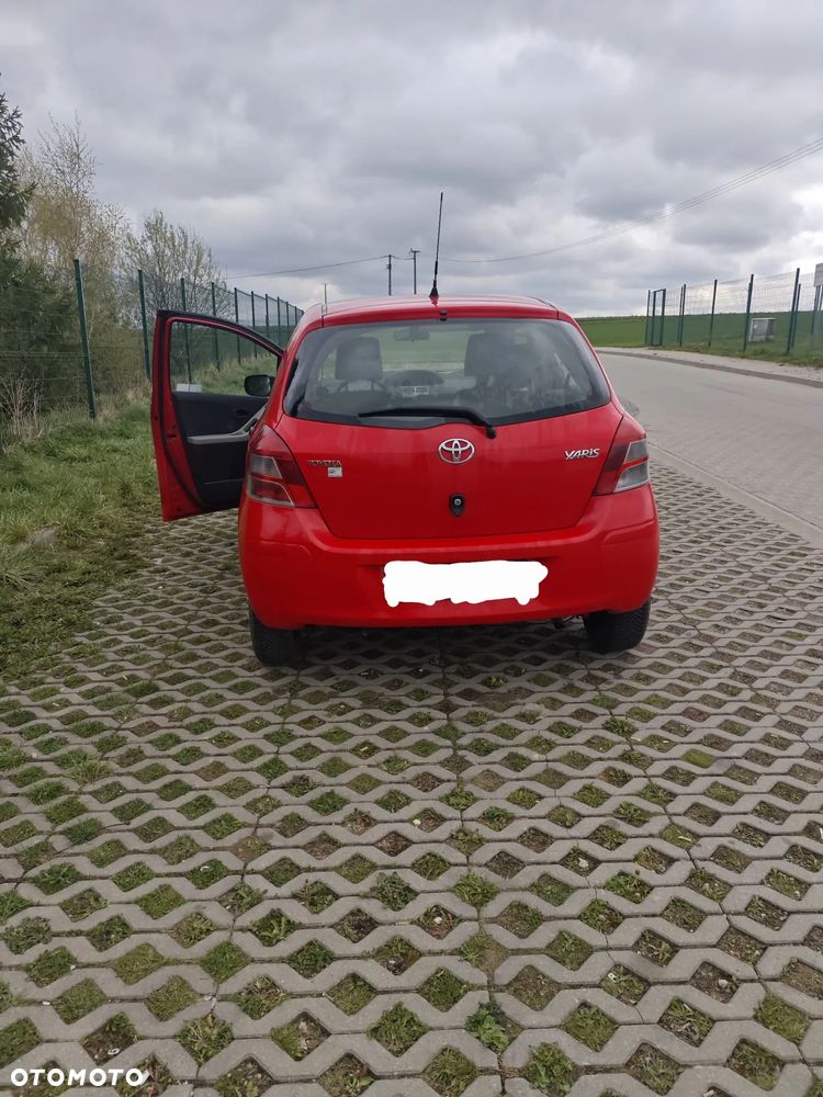 Toyota Yaris 1.0 Terra - 16