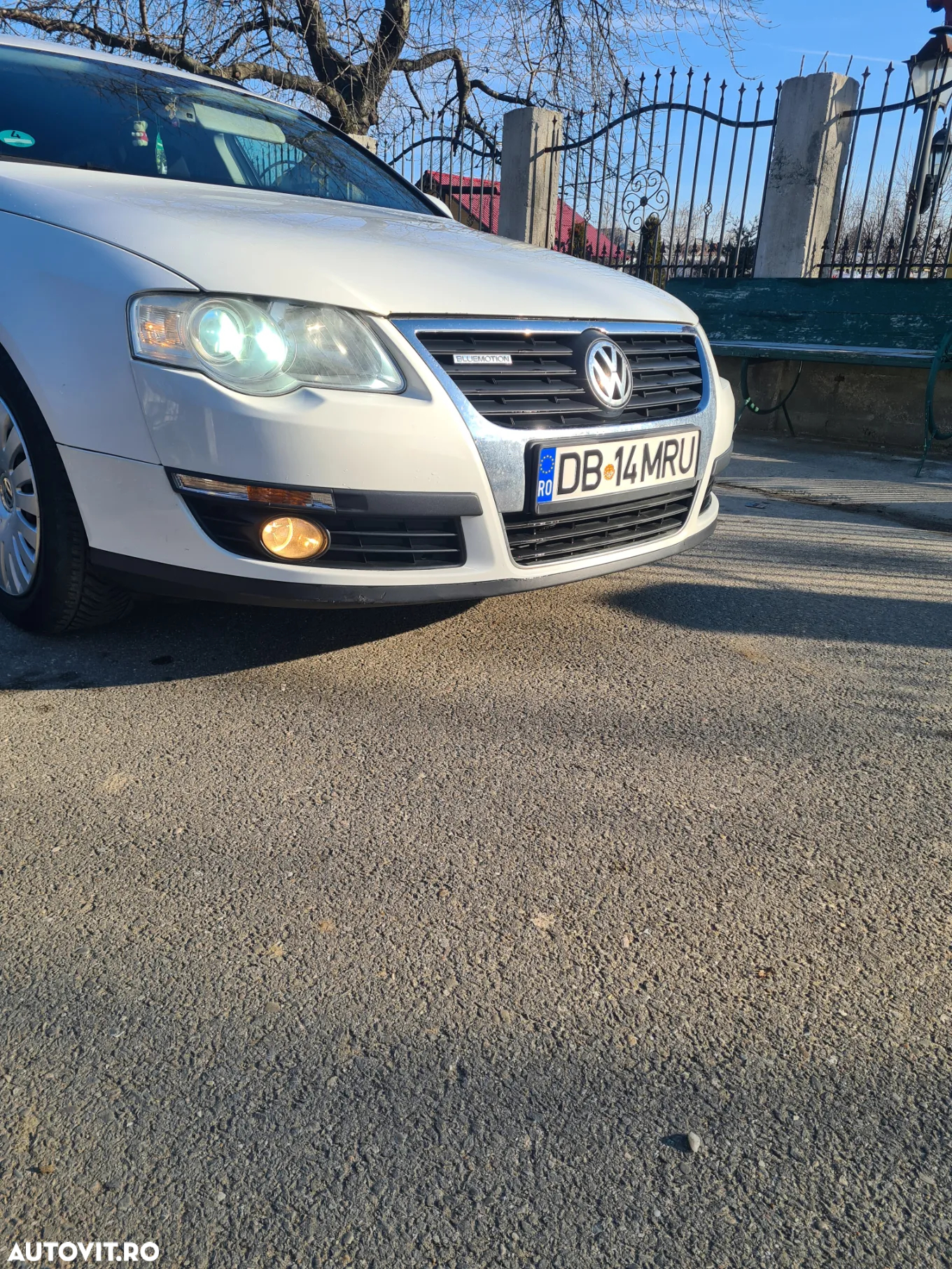 Volkswagen Passat 2.0TDI Comfortline DPF Bluemotion Technology - 2