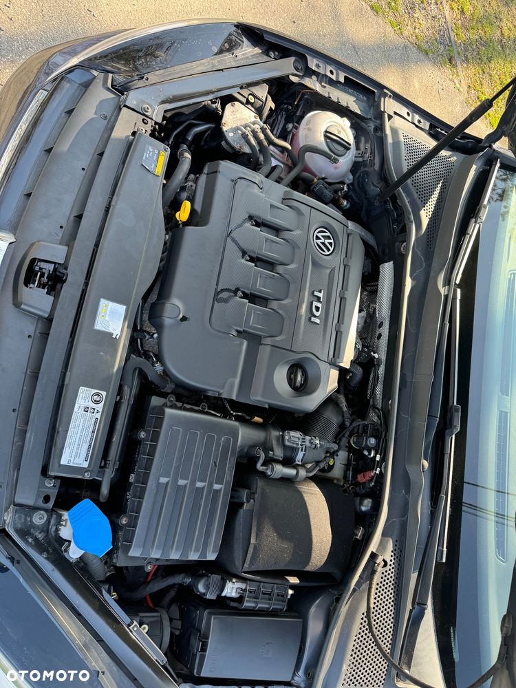 Volkswagen Golf 1.6 TDI BlueMotion Technology Lounge - 33