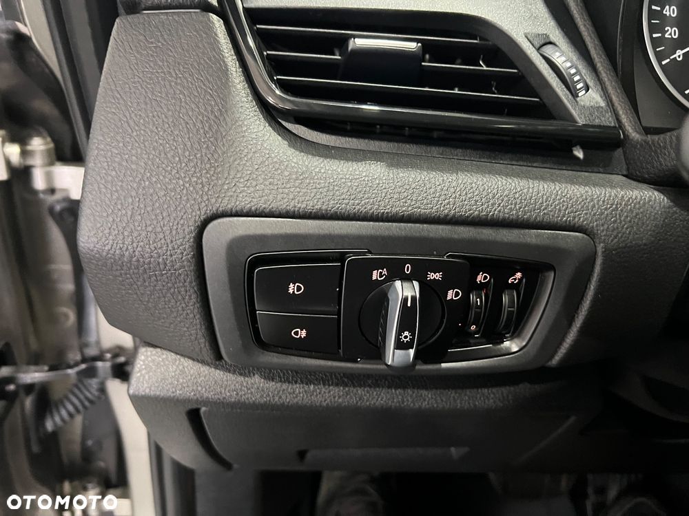 BMW Seria 2 218d Advantage sport - 37