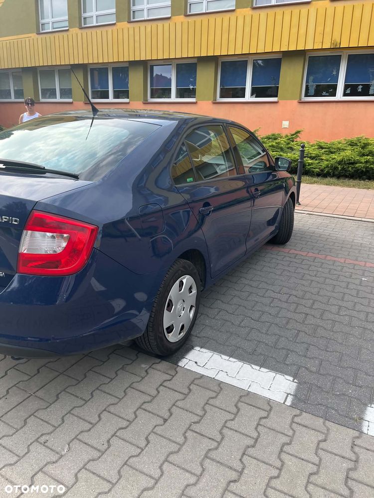 Skoda RAPID 1.2 TSI Ambition - 14