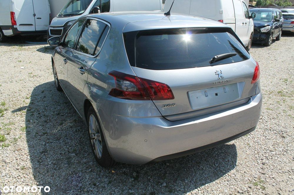 Peugeot 308 - 7