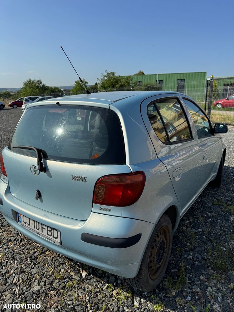 Toyota Yaris 1.0 Base AC - 5