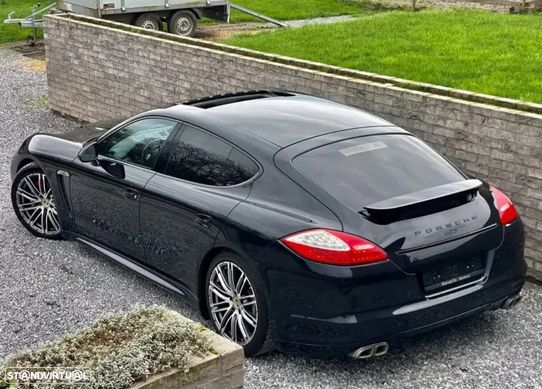 Porsche Panamera Platinum Edition - 2