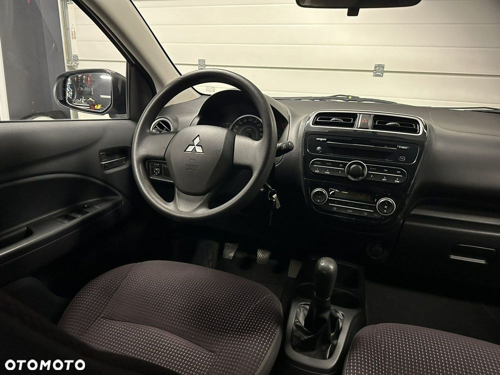 Mitsubishi Space Star - 10