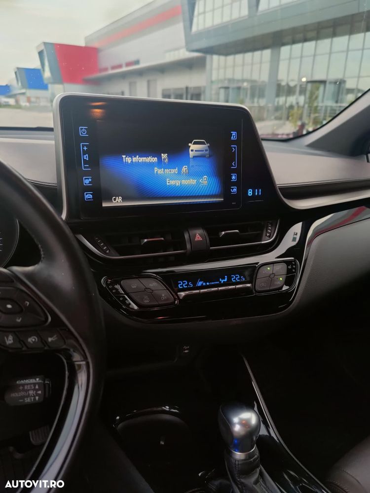 Toyota C-HR - 8