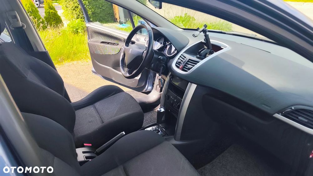 Peugeot 207 120 Automatik Premium - 25