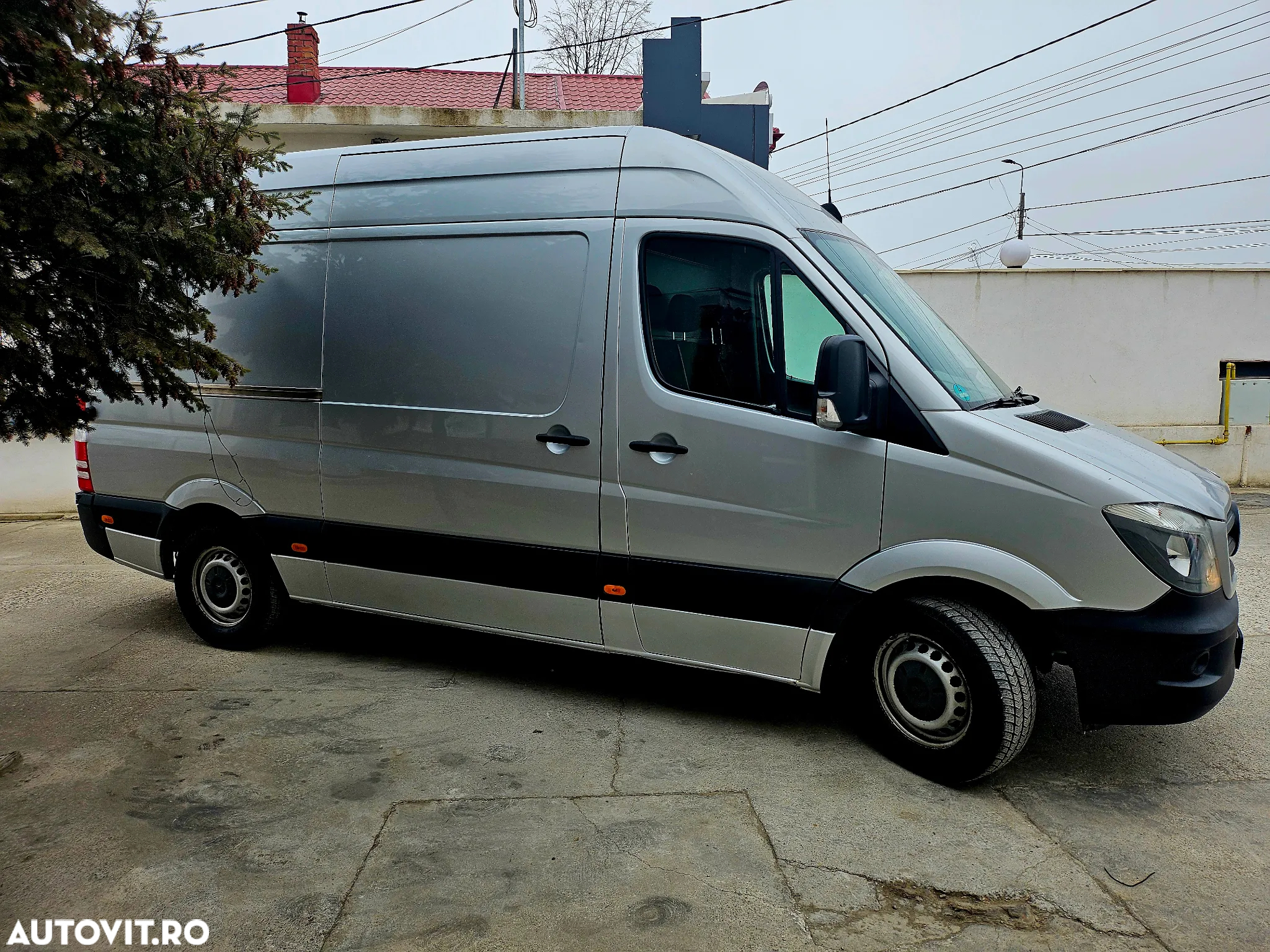 Mercedes-Benz Sprinter - 4