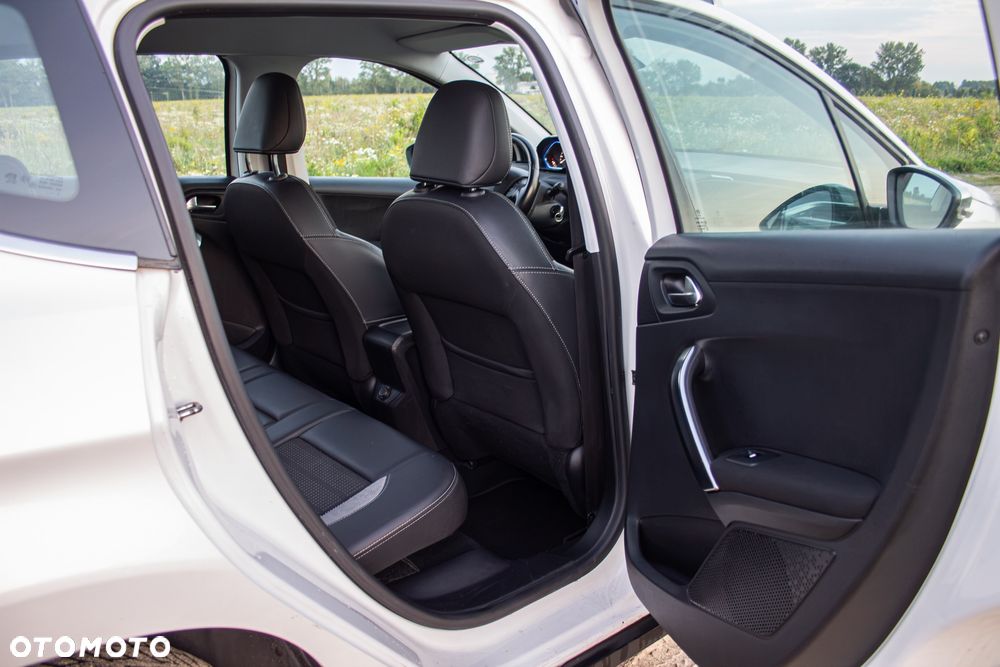 Peugeot 2008 PureTech 110 Stop&Start Allure - 16
