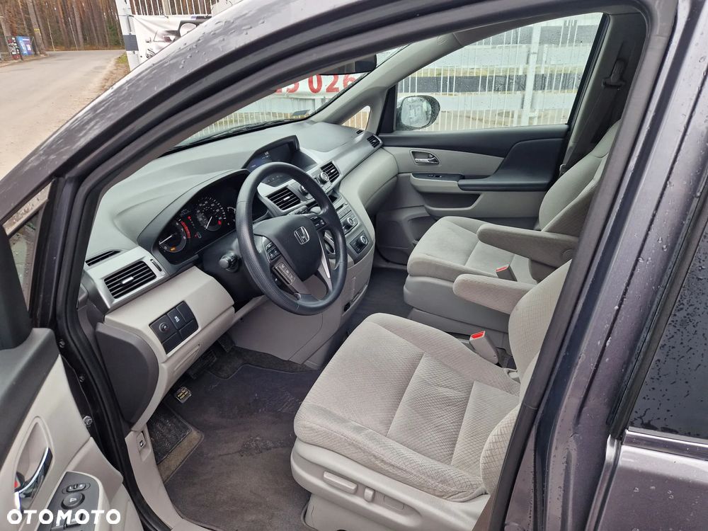 Honda Odyssey 3.5 EX - 13