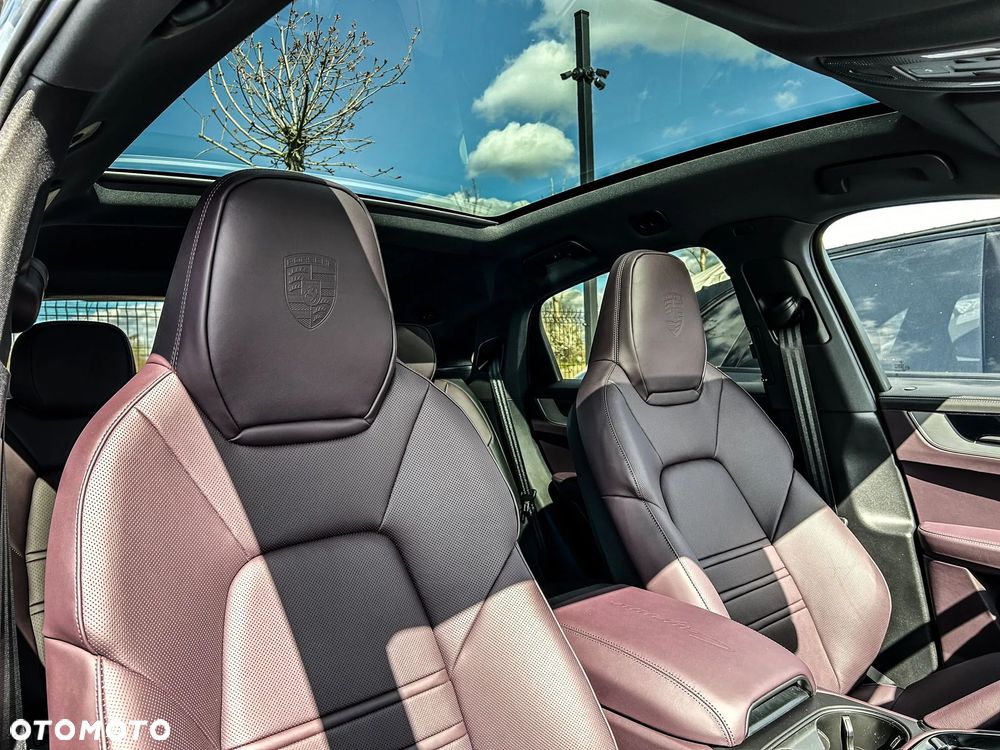 Porsche Cayenne Coupe E-Hybrid PHEV - 11