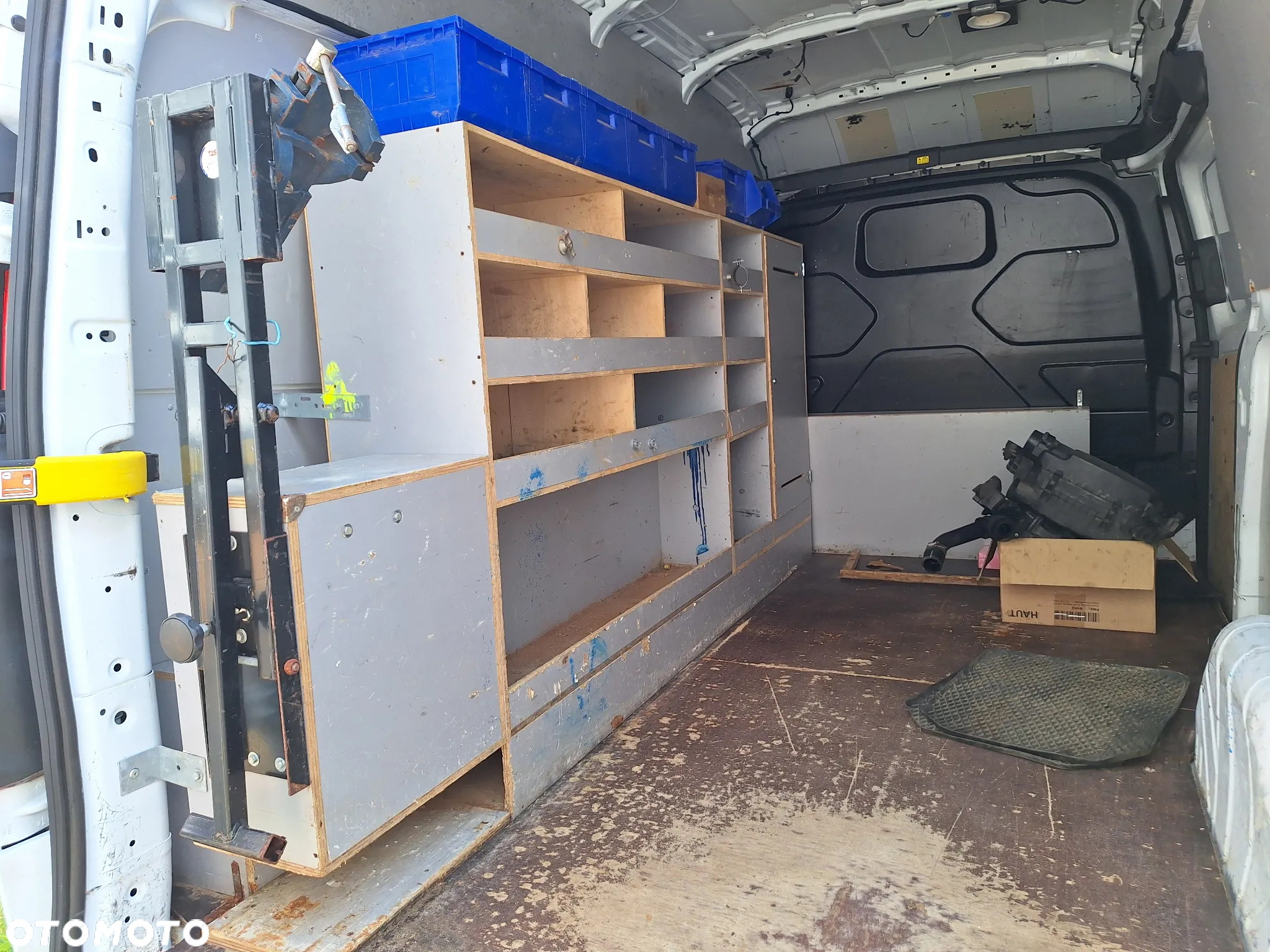 Ford TRANSIT CUSTOM L2H2 2.0 ECOBLUE 130 TREND BUSINESS - 11