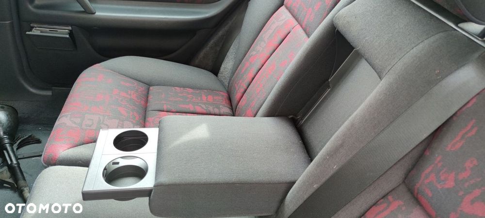 ŁADNE NIE ZNISZCZONE FOTEL FOTELE KANAPA BOCZKI MERCEDES W210 KOMBI KOMPLET - 8