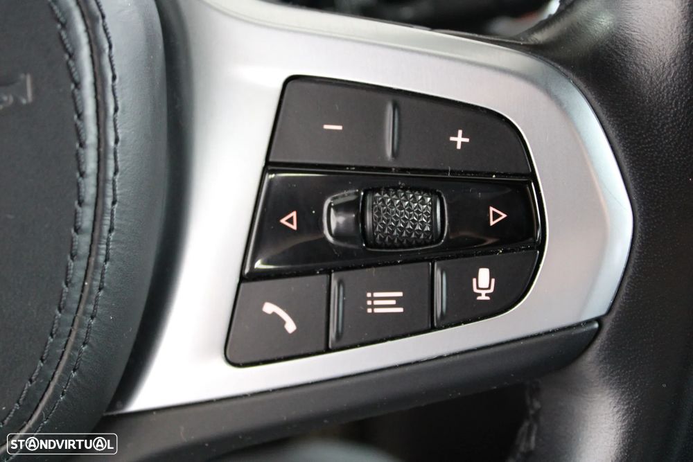 BMW 520 d Pack Desportivo M Auto - 19