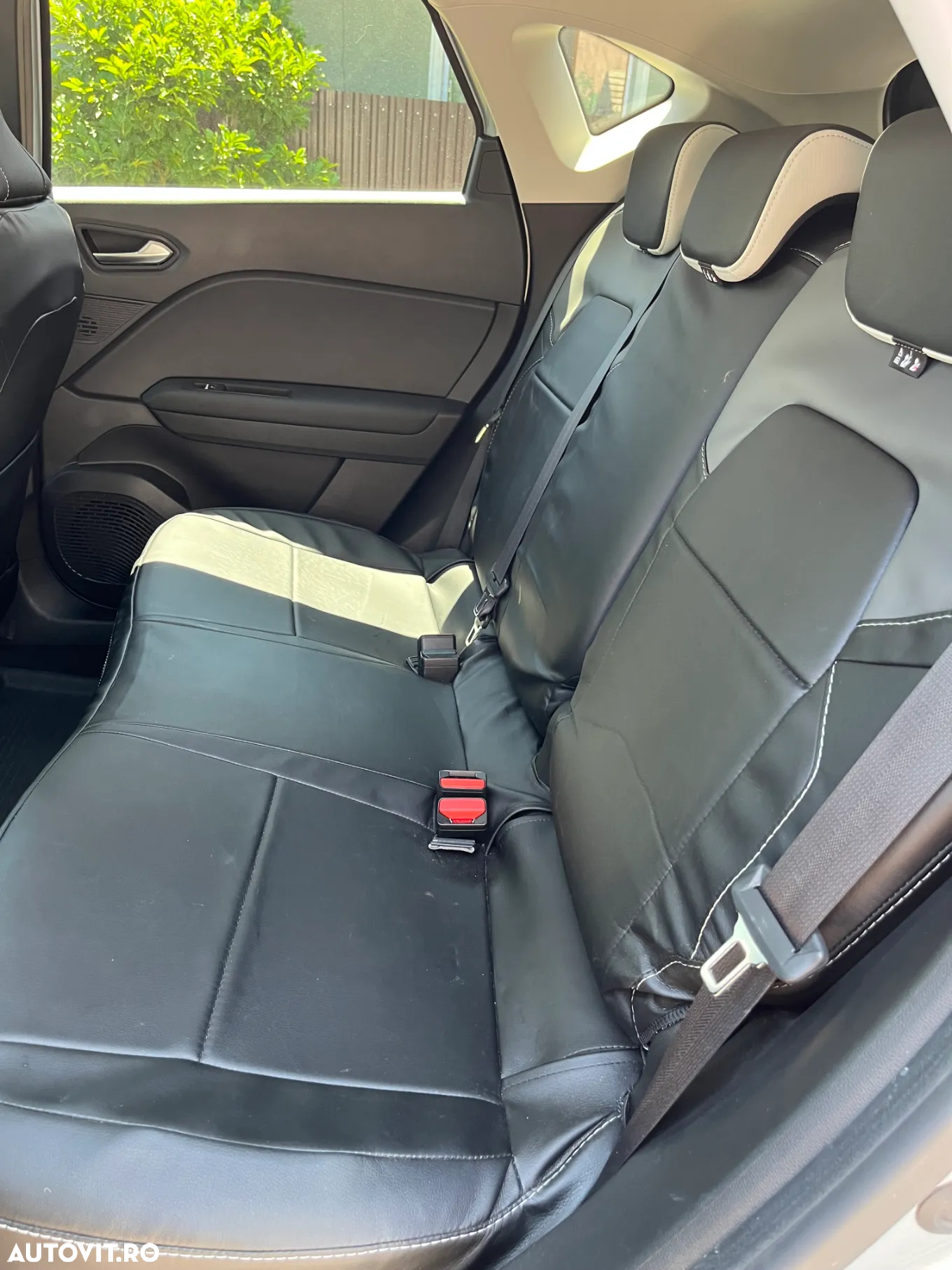 Renault Captur MHEV 140 EDC Techno - 9