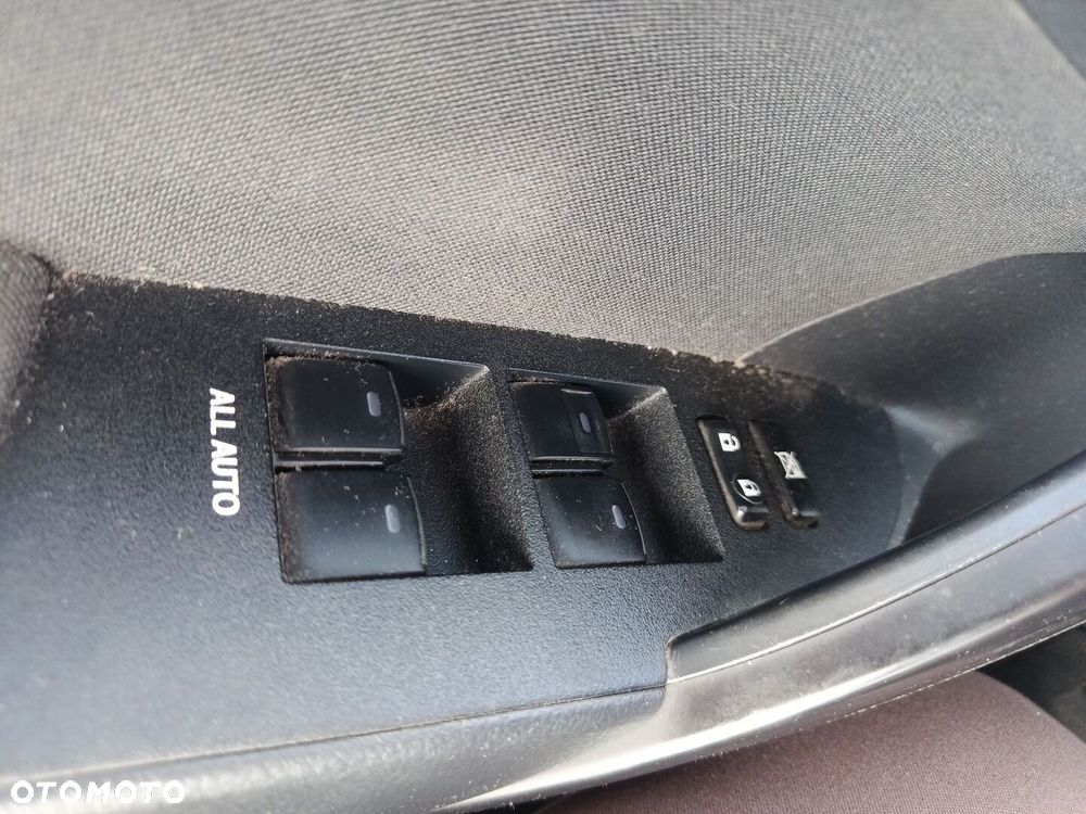 Toyota Corolla - 21