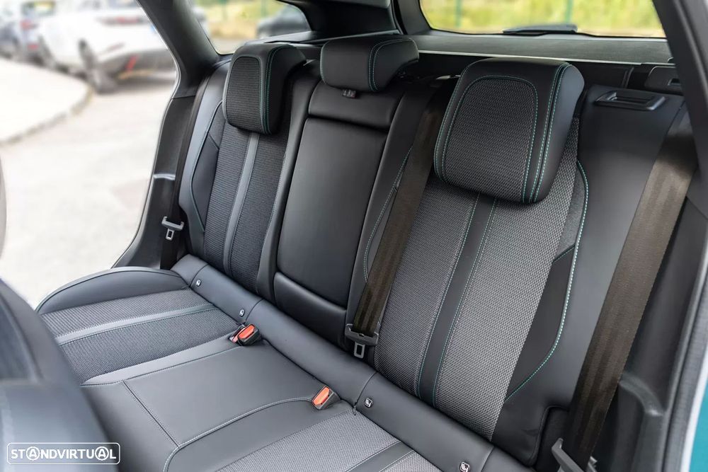 Peugeot 308 SW PureTech 130 Allure — fotografia 9