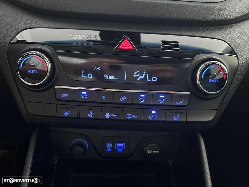 Hyundai Tucson 2.0 CRDi 4WD Auto Premium - 23