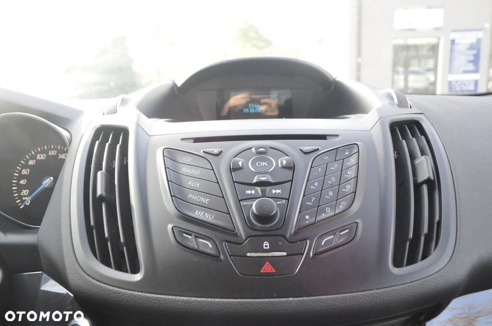 Ford Kuga 1.6 EcoBoost 2x4 Titanium - 16