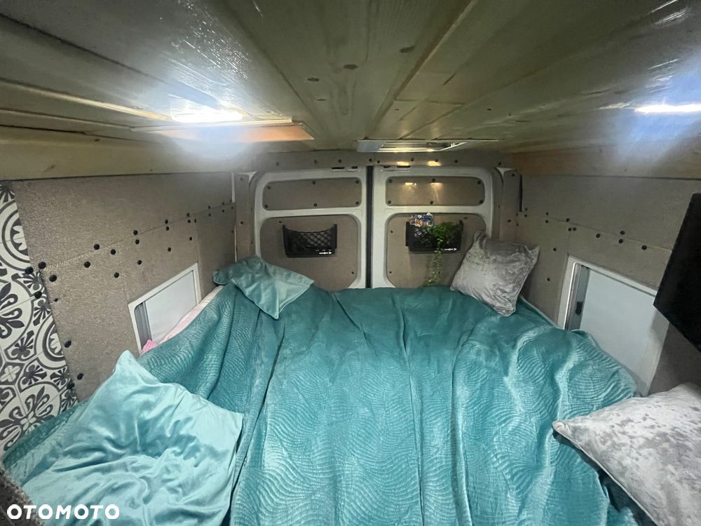 Volkswagen Crafter - 13