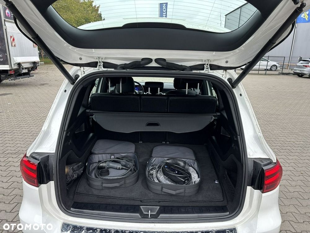 Mercedes-Benz EQB 250+ - 21