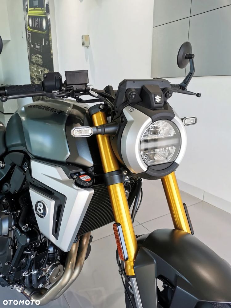 Suzuki GSX - 7