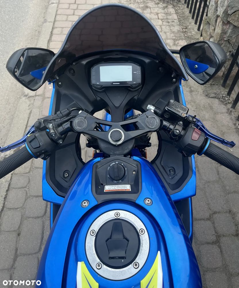 Suzuki GSX-R - 7