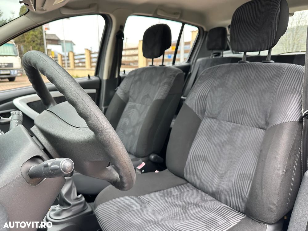 Dacia Sandero 1.5 DCI Laureate - 30