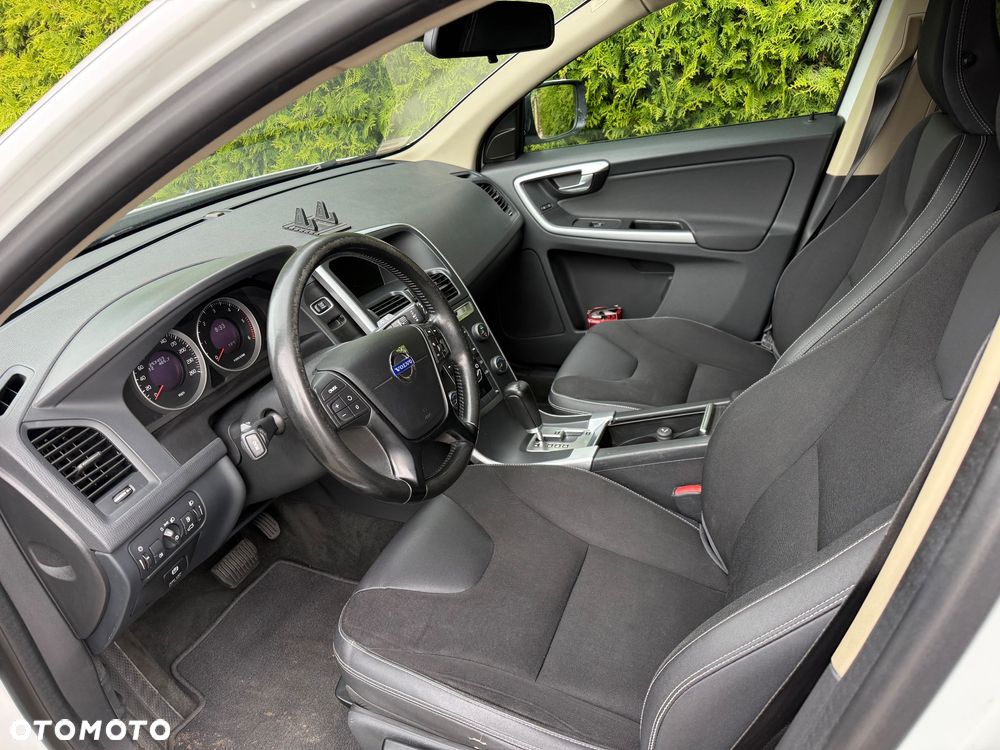 Volvo XC 60 D3 Momentum - 6
