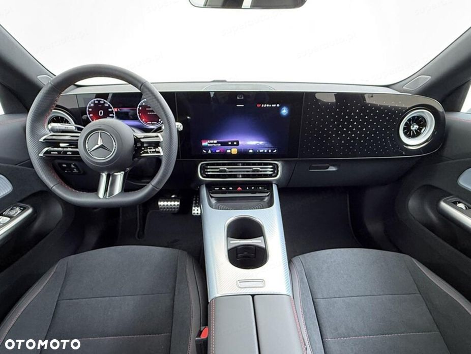Mercedes-Benz CLA 220 mHEV 4-Matic 8G-DCT - 12