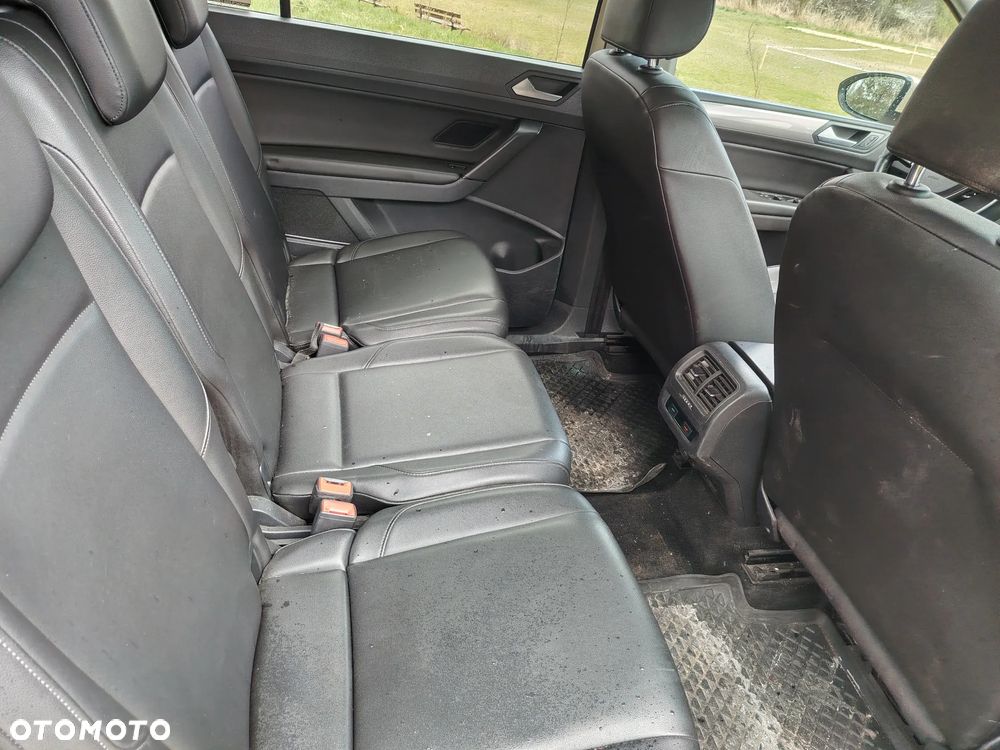 Volkswagen Touran - 17