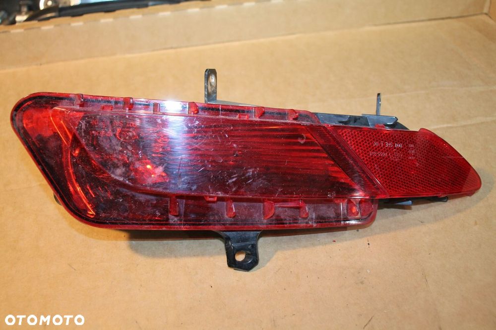VOLVO XC60 TYLNA PRAWA LAMPKA PRZECIWMGIELNA ODBLASKOWA PRAWY TYŁ - 1