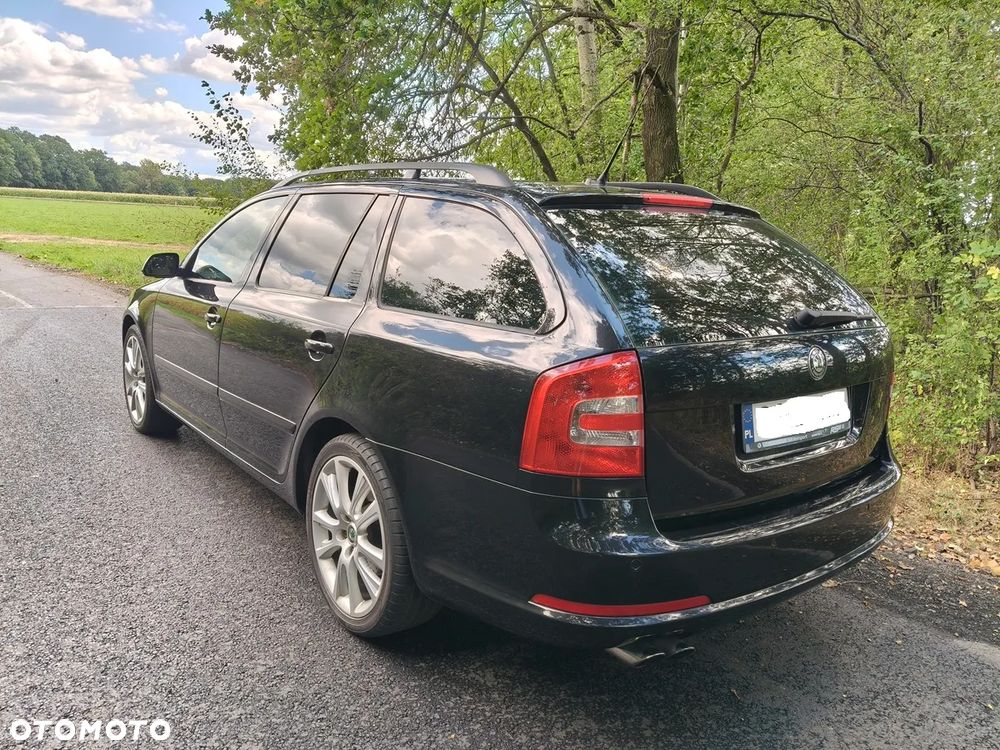 Skoda Octavia 2.0 TSI RS - 9