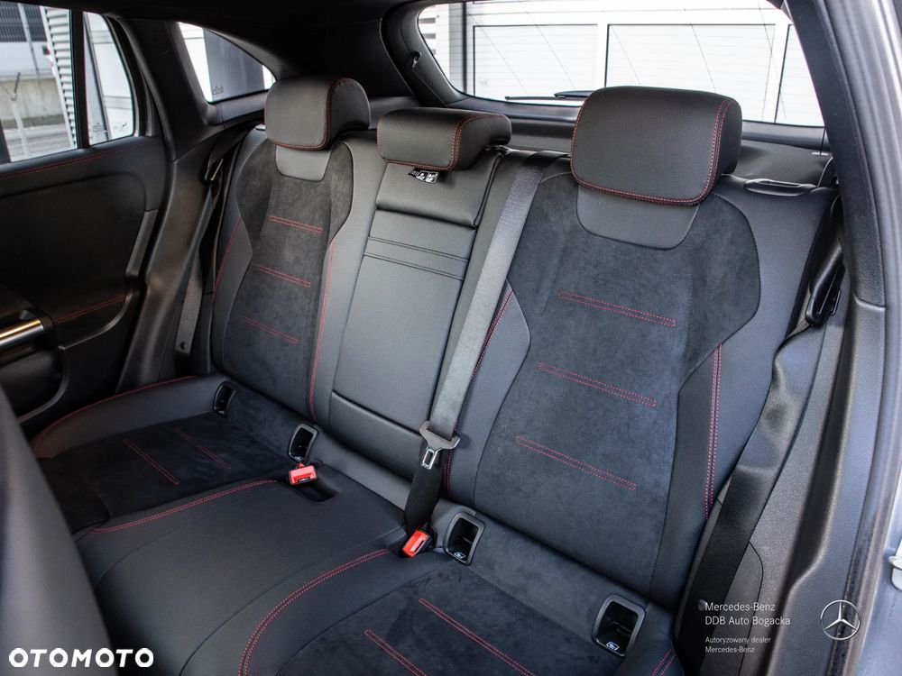 Mercedes-Benz EQA 250+ 70.5kWh AMG Line - 12