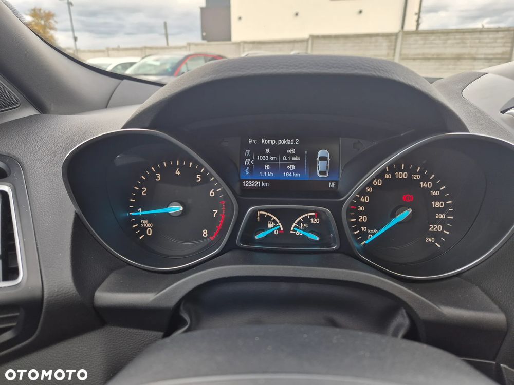 Ford Kuga 1.5 EcoBoost 2x4 ST-Line - 26