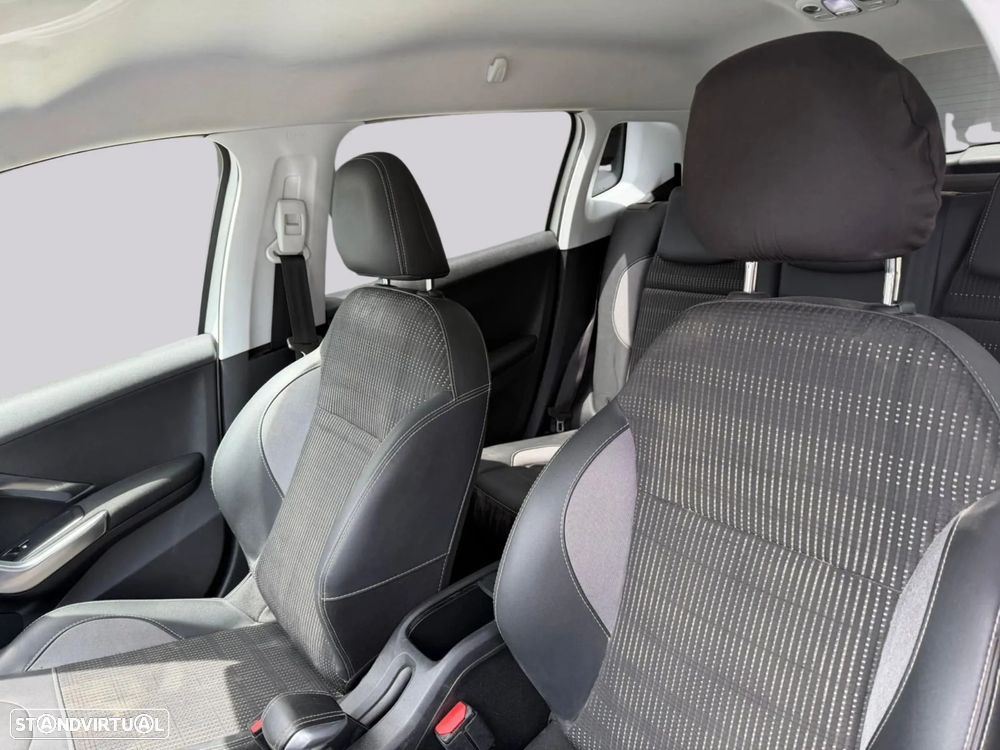 Peugeot 2008 - 17