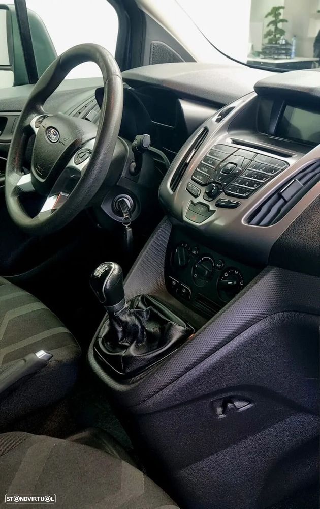 Ford Transit Connect L2 3 Lugares - 25