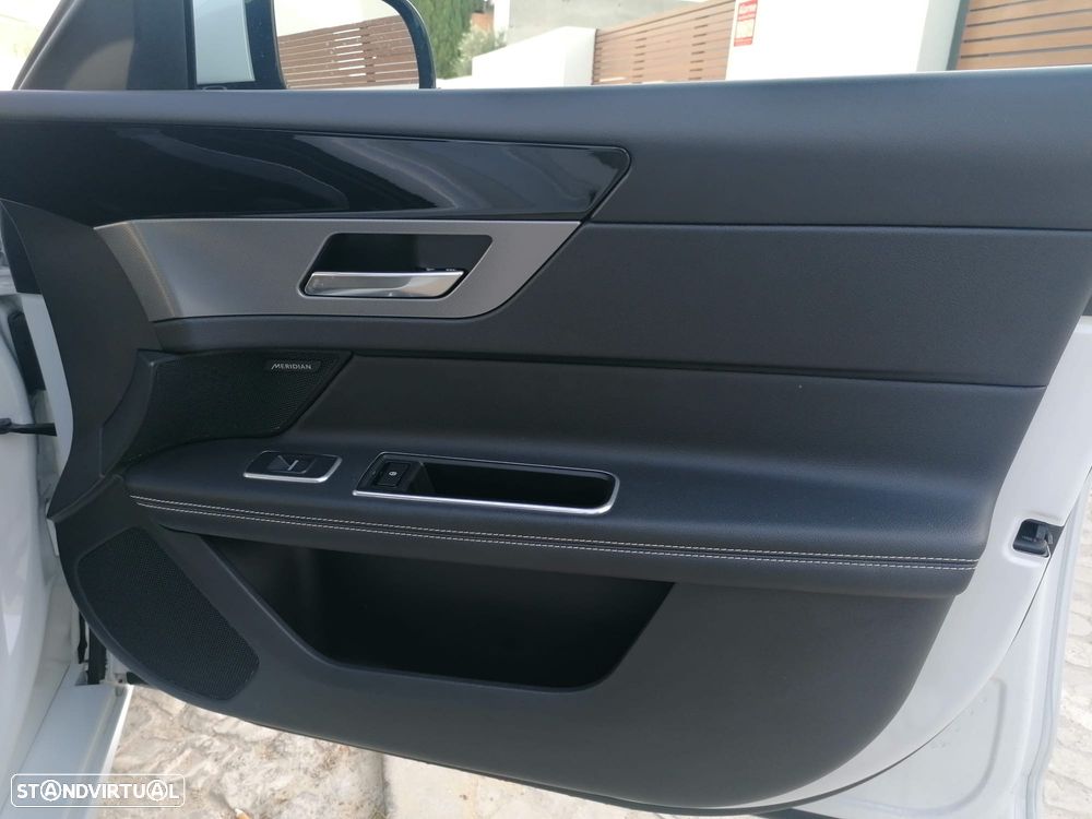 Jaguar XF 20d AWD Aut. R-Sport - 18