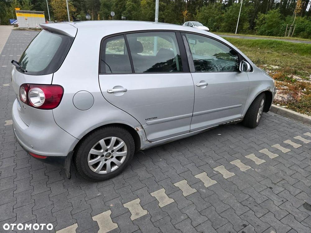 Volkswagen Golf Plus 1.6 FSI Comfortline - 5