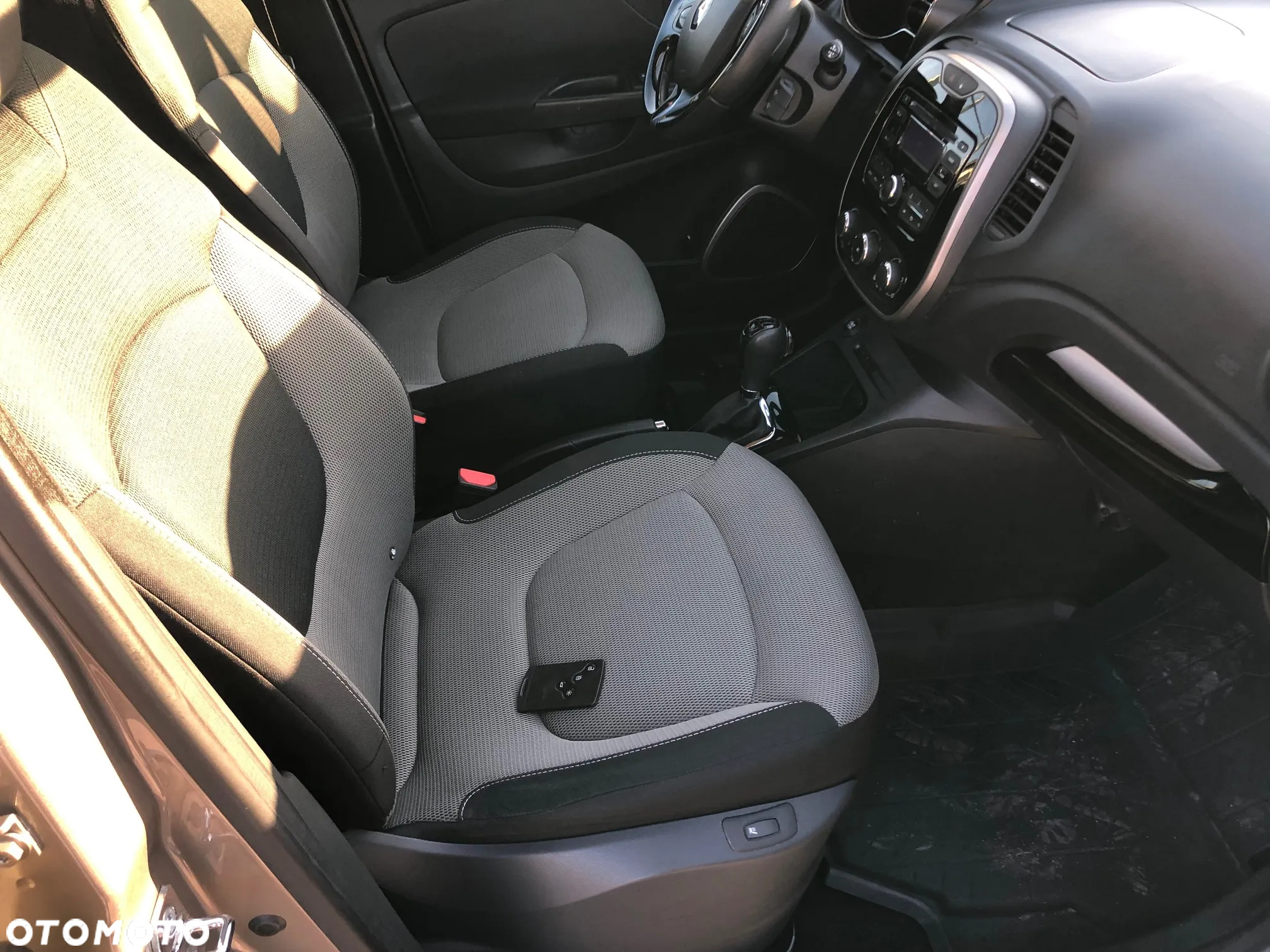 Renault Captur ENERGY TCe 120 EDC Dynamique - 4