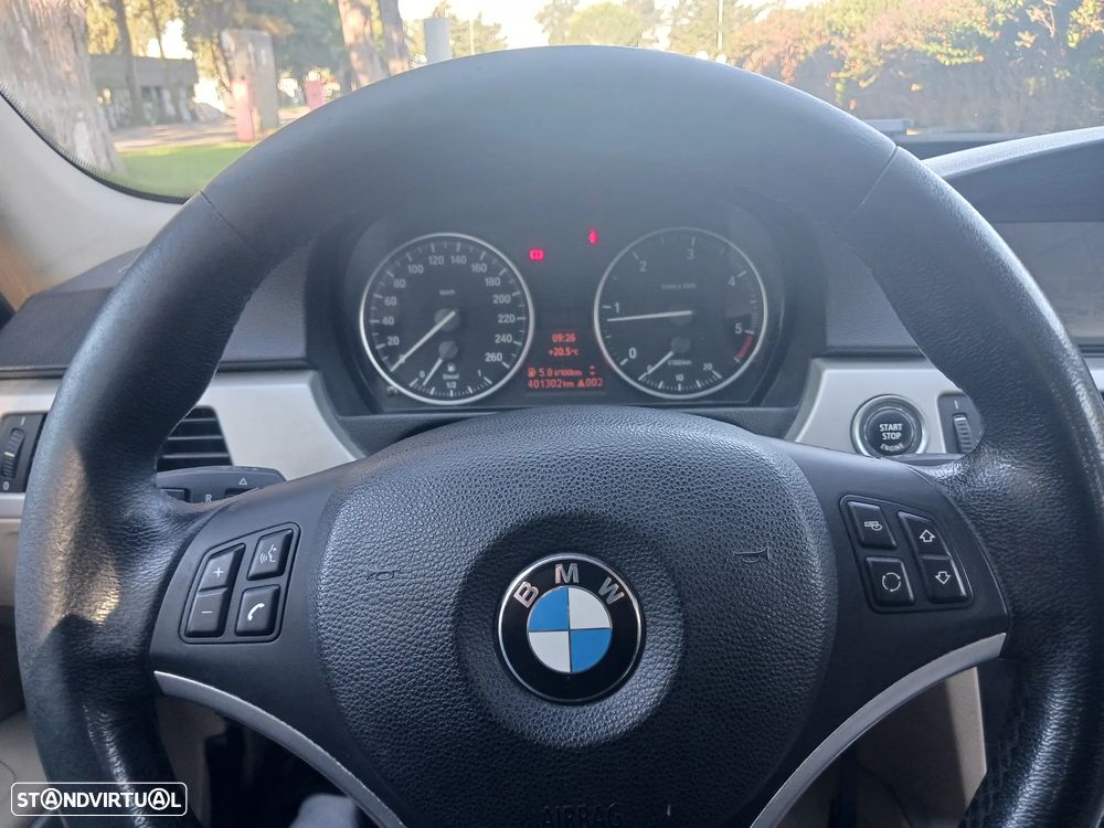 BMW 318 d Navigation - 22