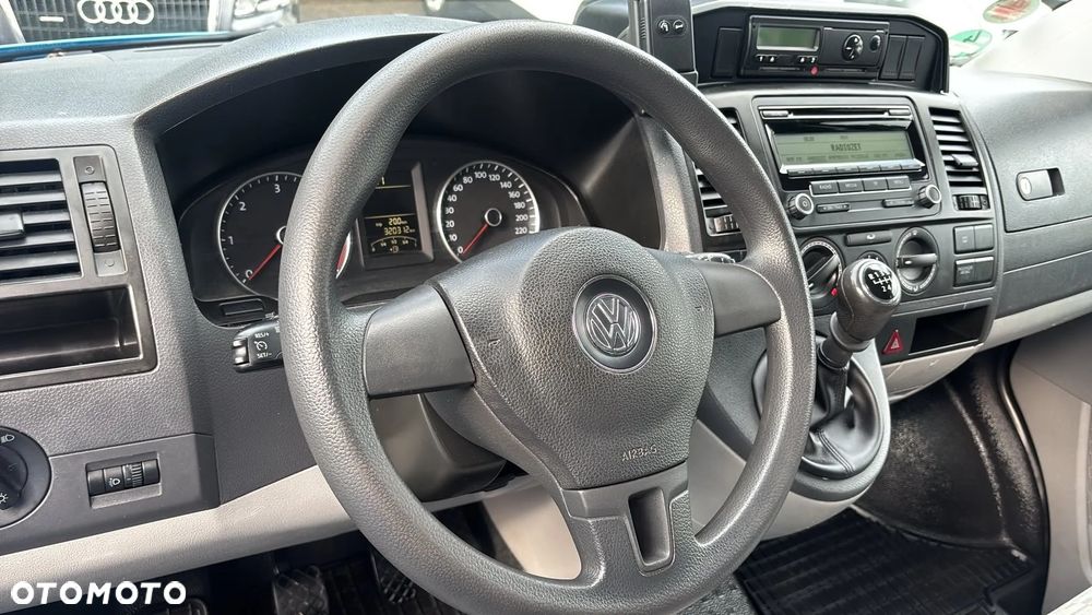 Volkswagen Transporter T5 - 11