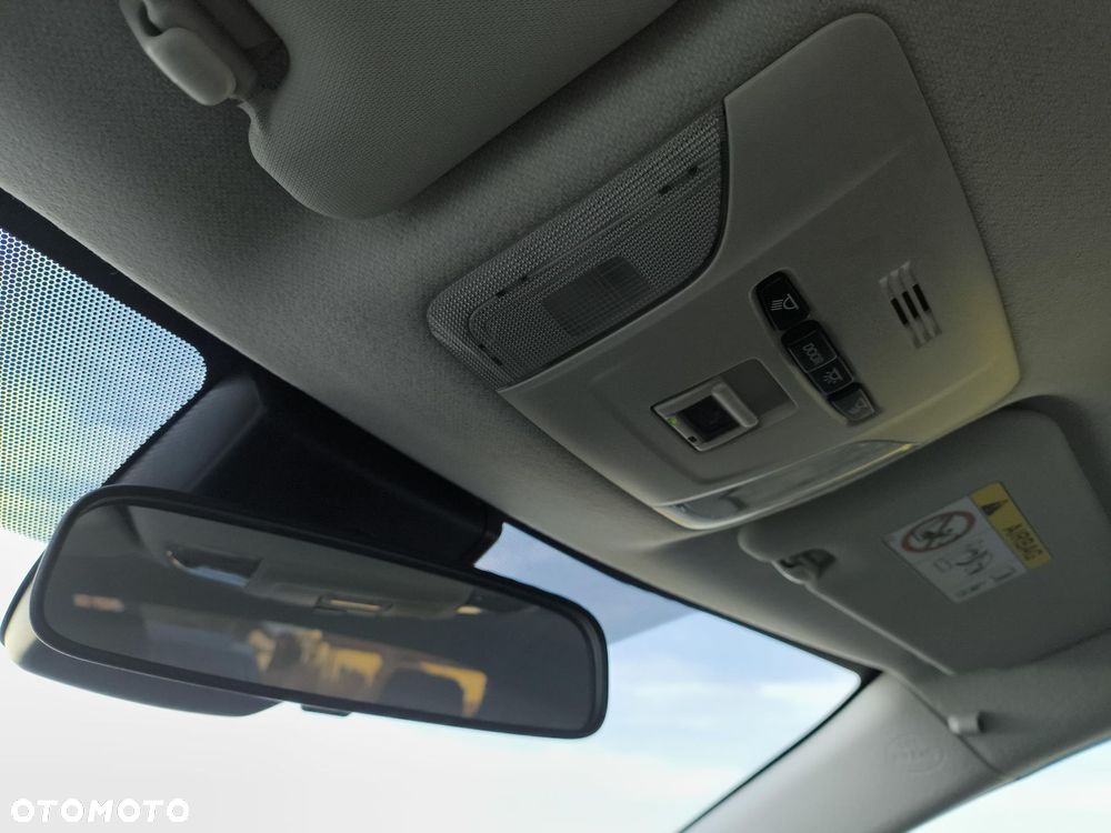 Toyota Corolla 1.8 Hybrid Comfort - 27