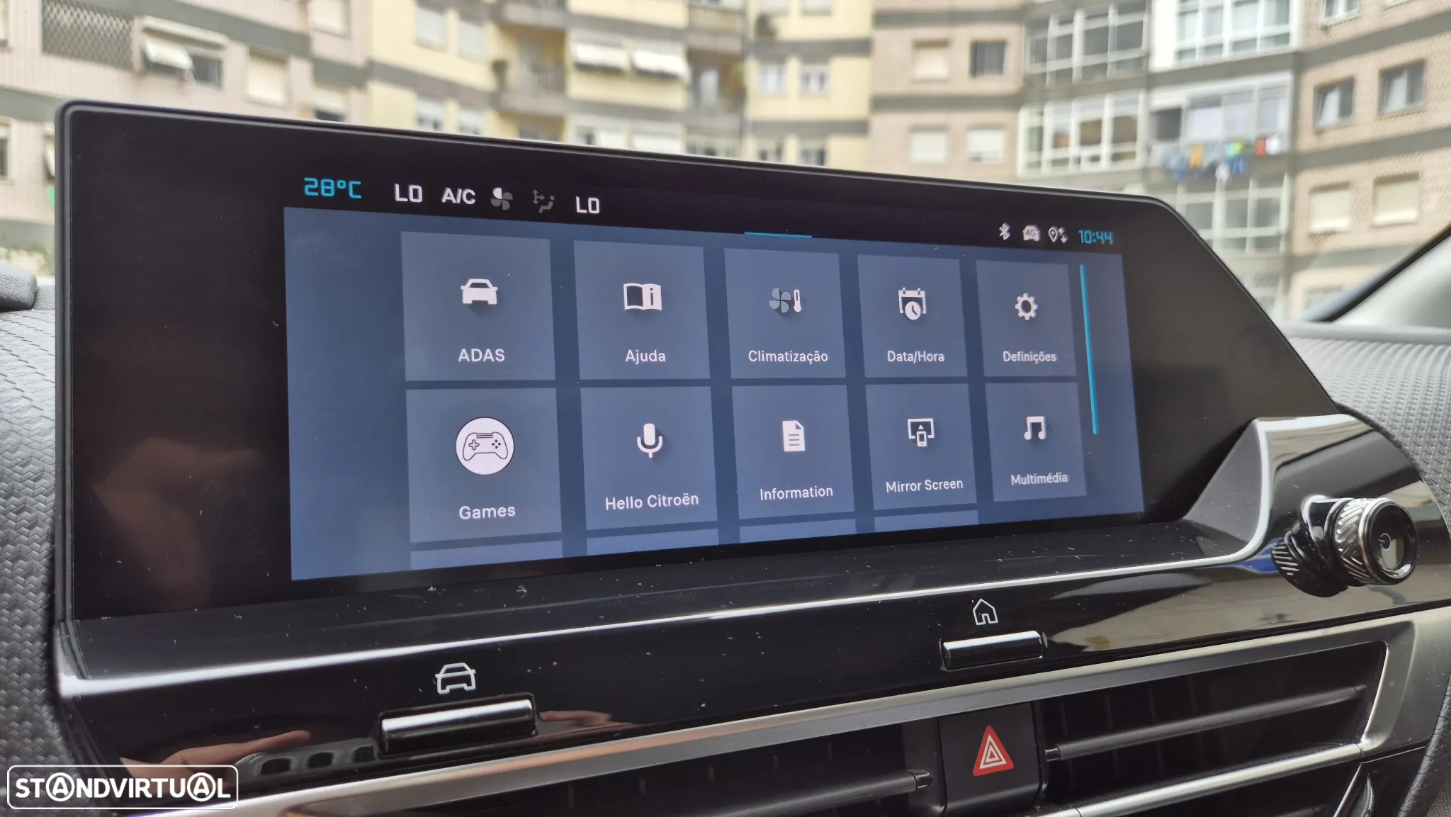 Citroën C4 PureTech 130 Stop&Start EAT8 SHINE - 23