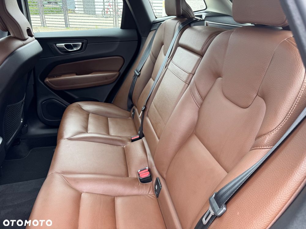 Volvo XC 60 B4 D Geartronic Momentum Pro - 18
