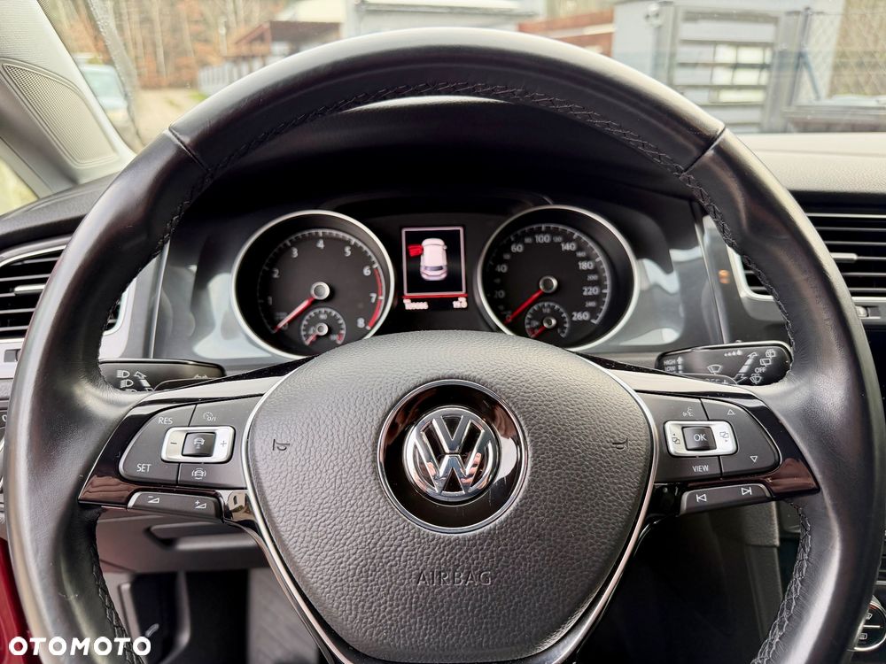 Volkswagen Golf 1.5 TSI BMT Comfortline DSG - 17