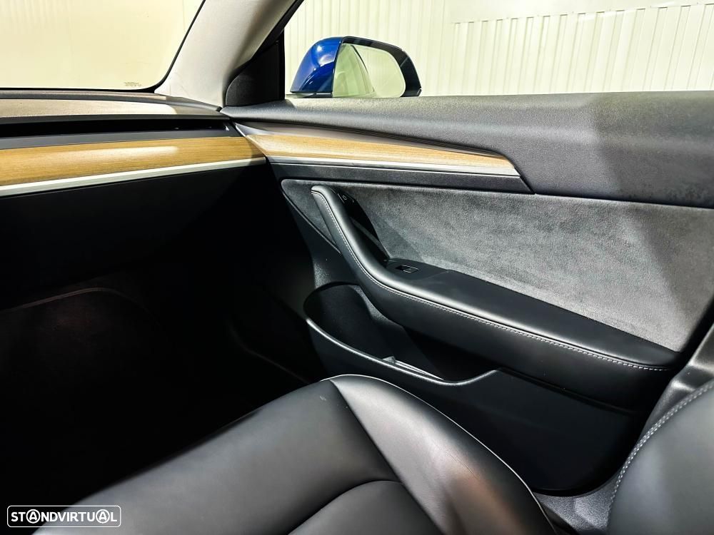 Tesla Model 3 Long Range AWD Dual Motor - 24