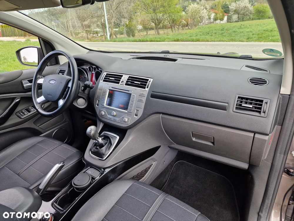 Ford Kuga 2.0 TDCi 4x4 Titanium - 15